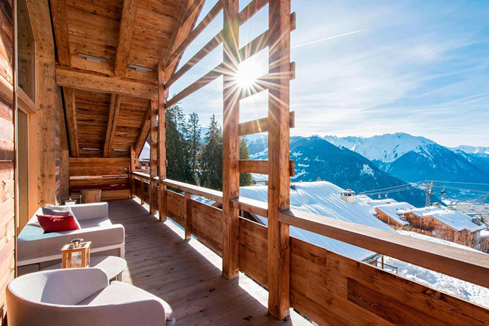 WORLD'S BEST SKI LODGES