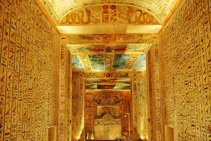 TRAVELLING AROUND EGYPT WITH THE REAL LORD OF DOWNTON ABBEY