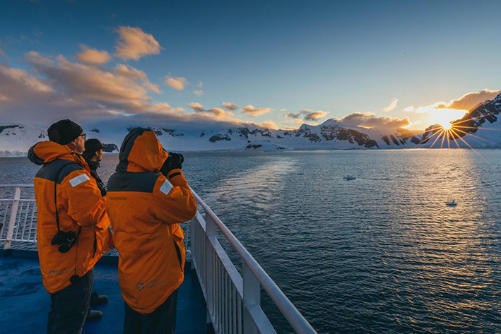 TOP TIPS FOR VISITING ANTARCTICA